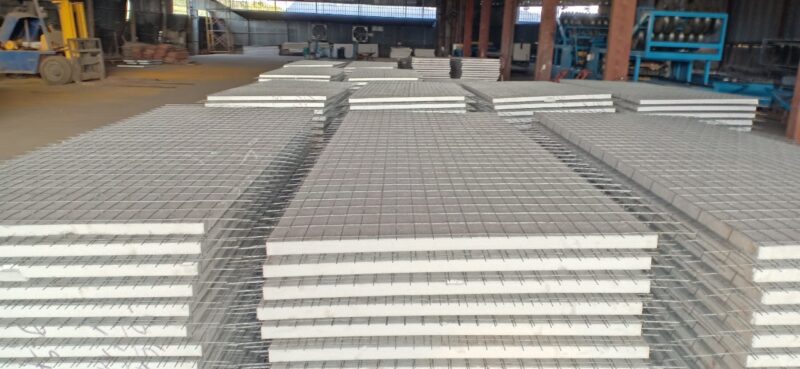 co nen xay nha bang tam 3d