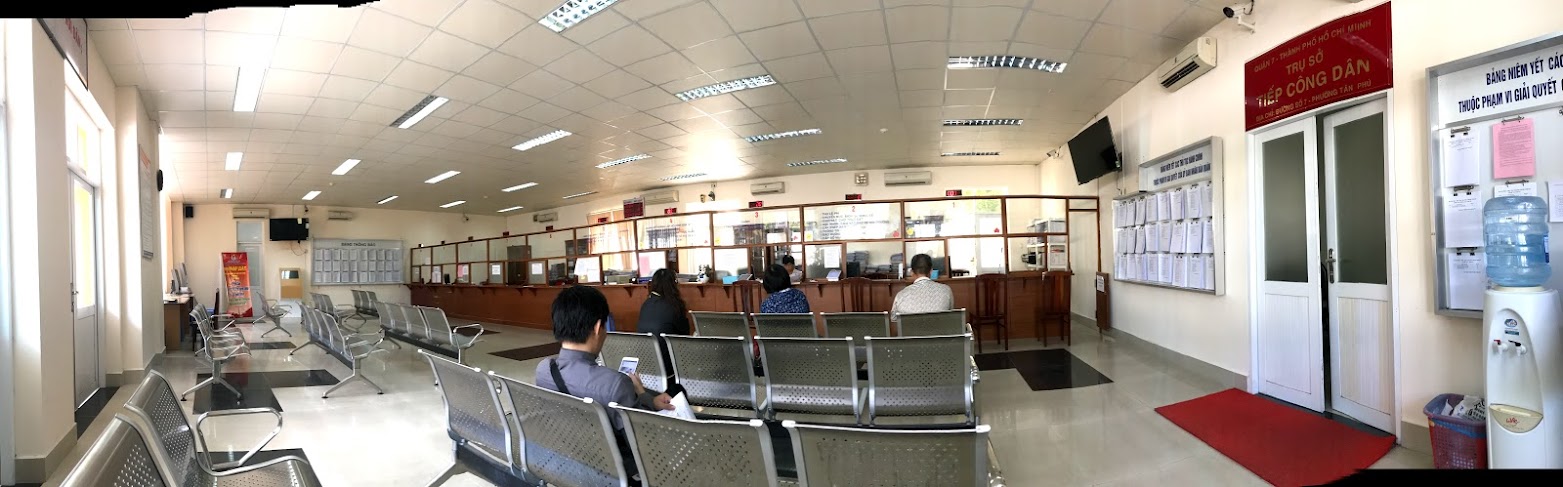 Phòng Quản lý đô thị quận 7 2 nguoi dan lam giay to phong quan ly do thi quan 7