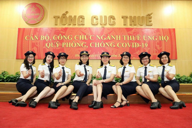 trang phuc nganh thue moi nhat 1