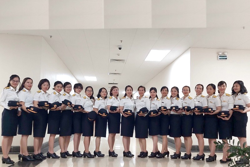 trang phuc nganh thue moi nhat